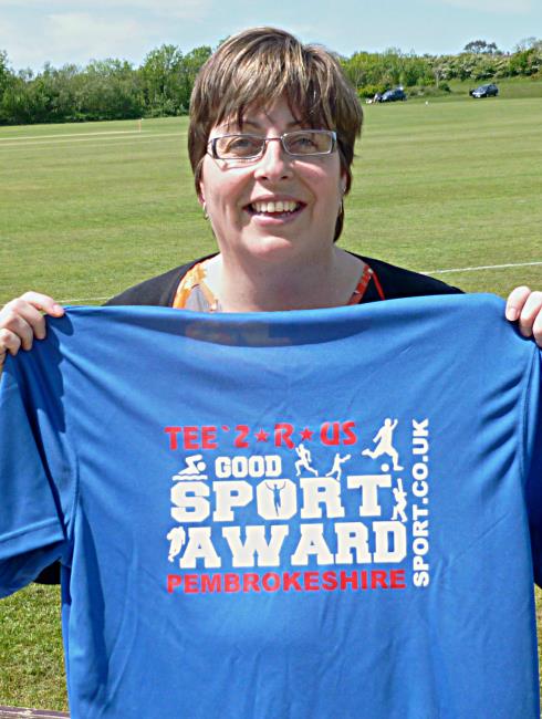 Ann-Marie collects her Good Sports award from PembrokeshireSport.co.uk last year